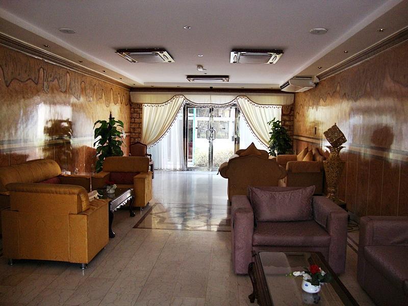 Oyo 366 Waves Hotel Аджман Экстерьер фото